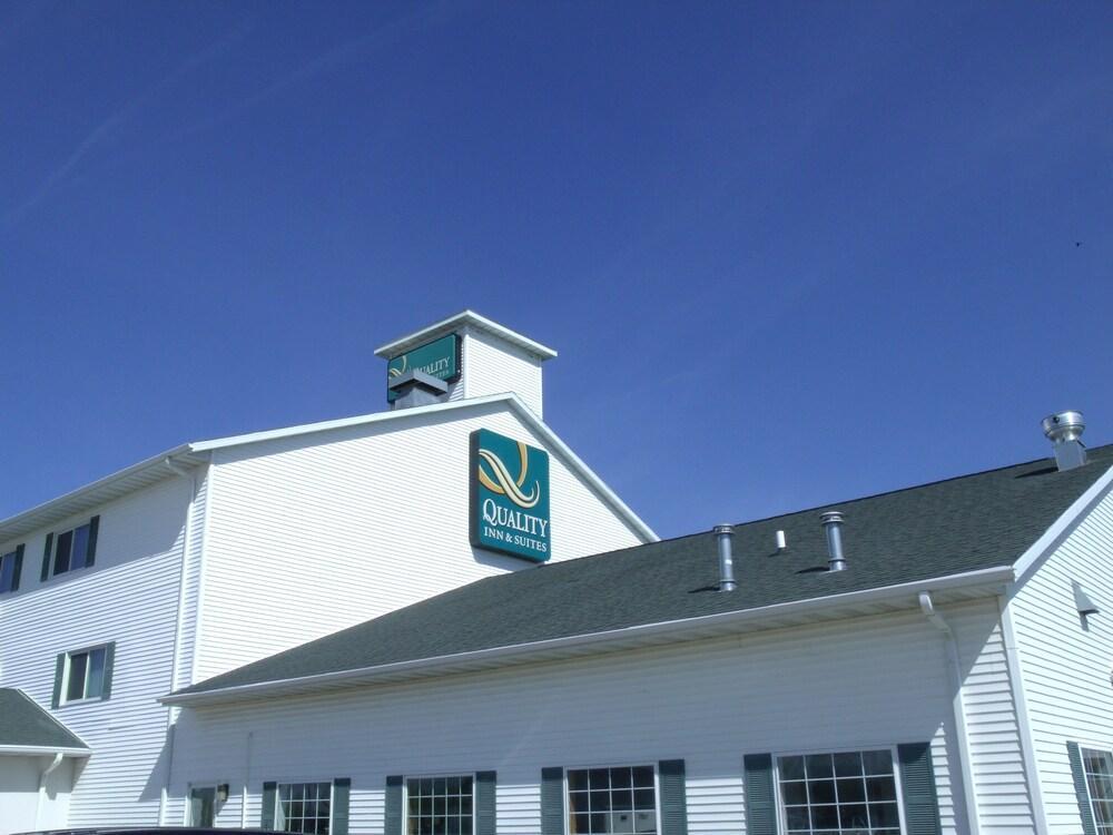 Quality Inn & Suites Eldridge Davenport North المظهر الخارجي الصورة