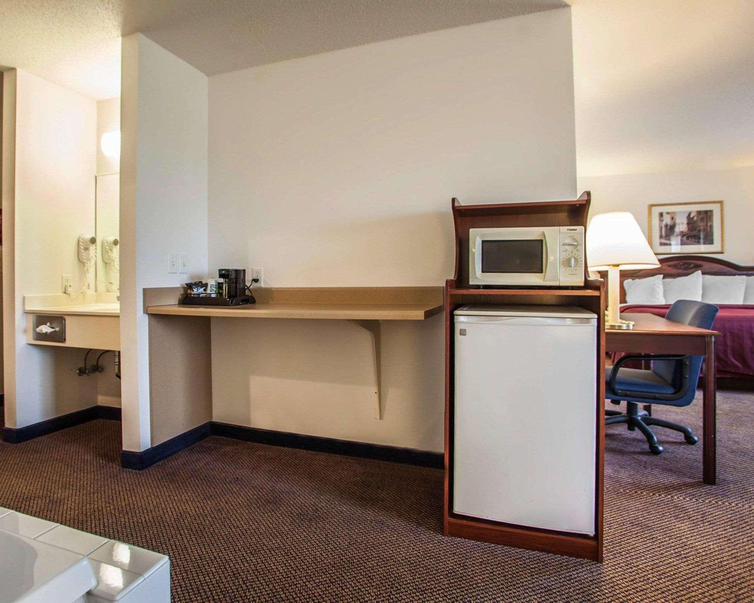 Quality Inn & Suites Eldridge Davenport North المظهر الخارجي الصورة