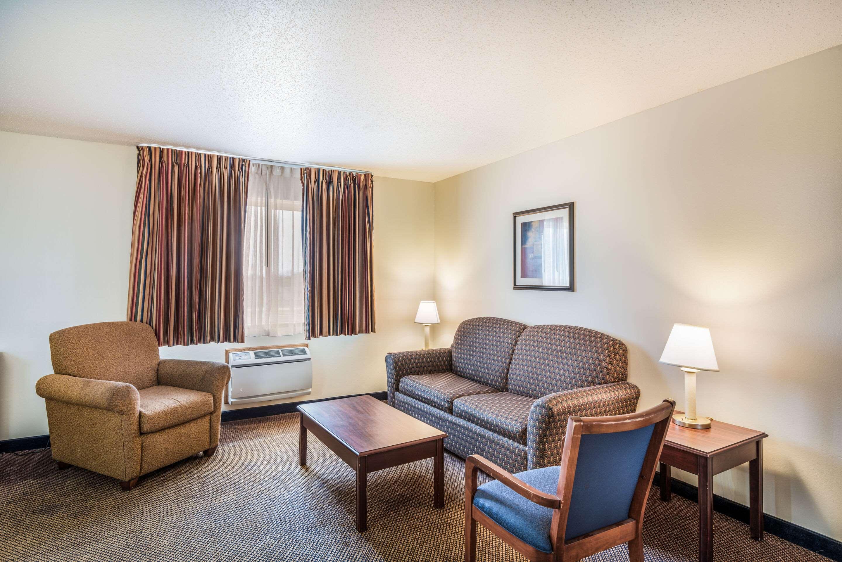 Quality Inn & Suites Eldridge Davenport North المظهر الخارجي الصورة