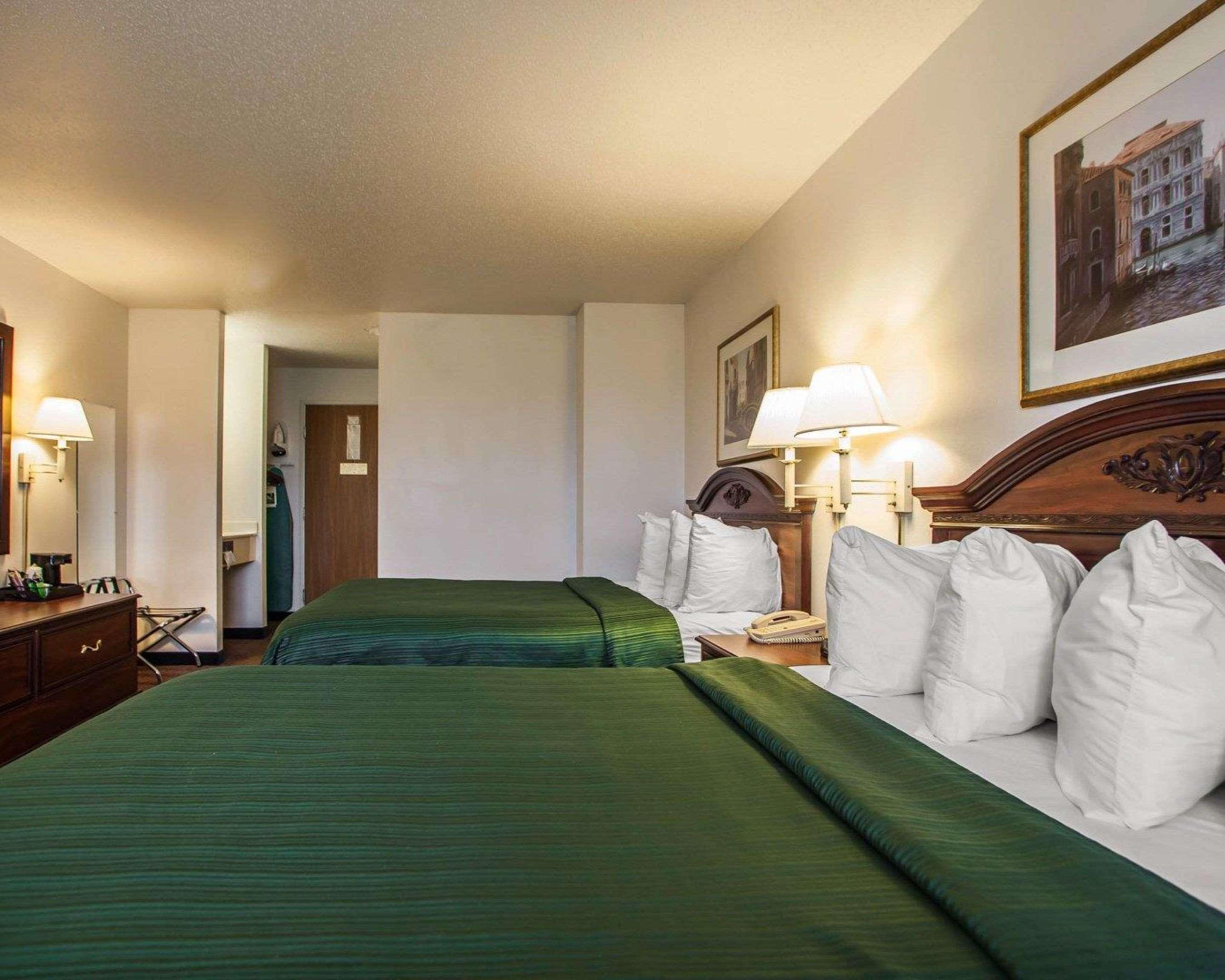 Quality Inn & Suites Eldridge Davenport North المظهر الخارجي الصورة