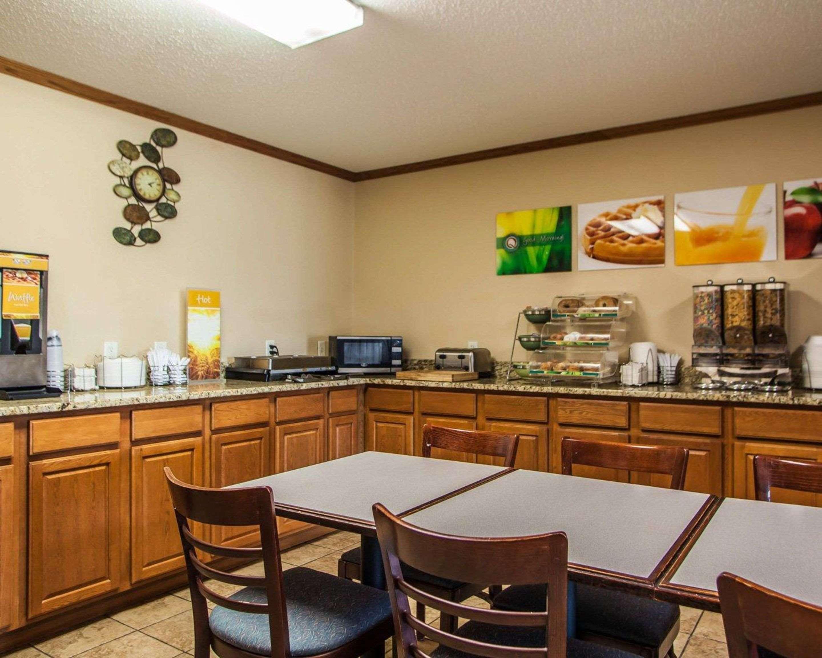 Quality Inn & Suites Eldridge Davenport North المظهر الخارجي الصورة