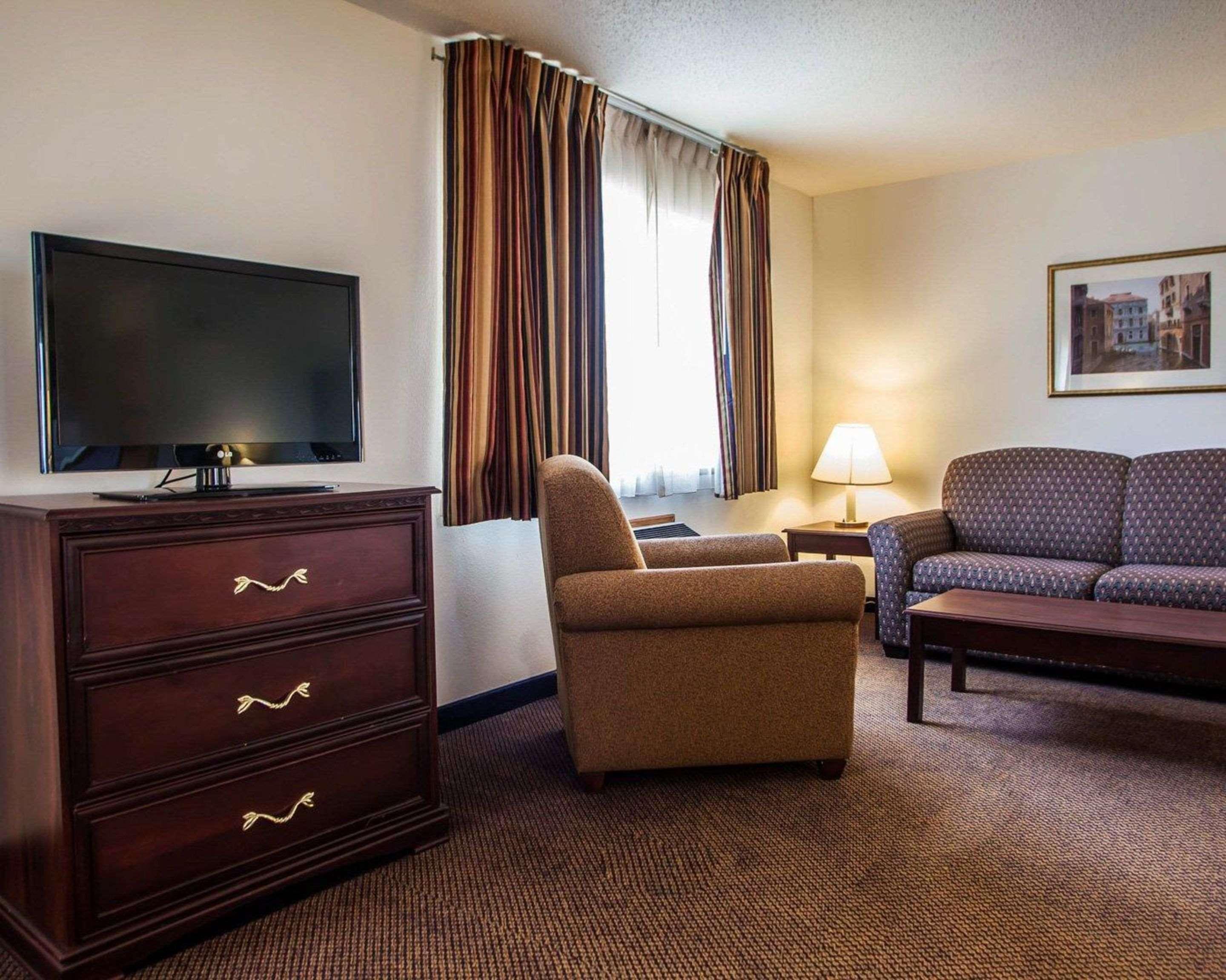 Quality Inn & Suites Eldridge Davenport North المظهر الخارجي الصورة