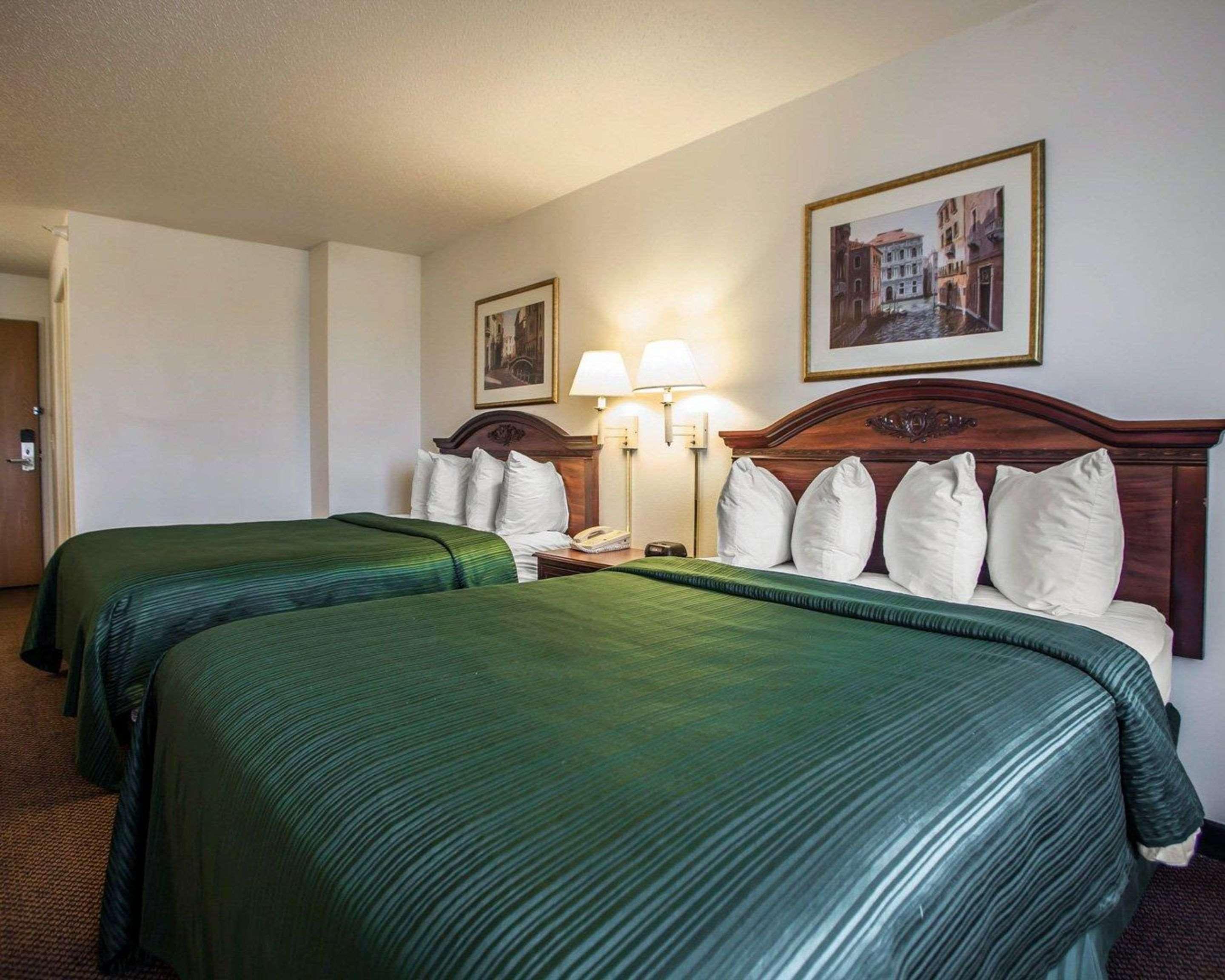 Quality Inn & Suites Eldridge Davenport North المظهر الخارجي الصورة