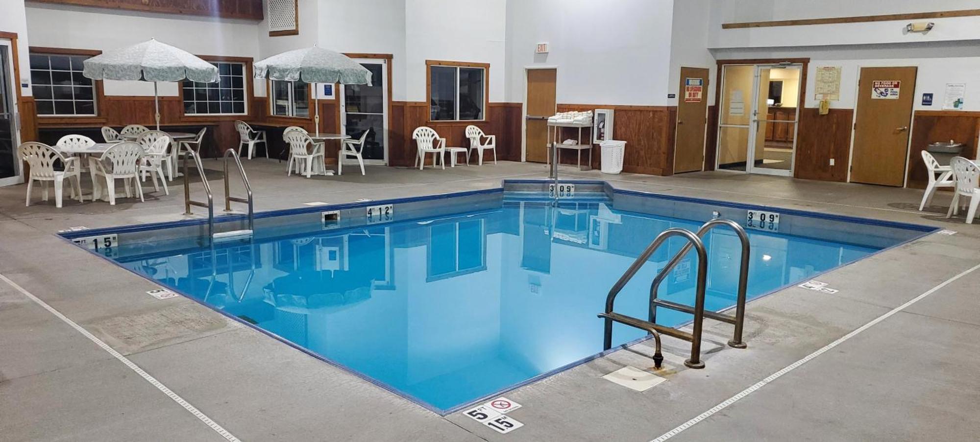 Quality Inn & Suites Eldridge Davenport North المظهر الخارجي الصورة